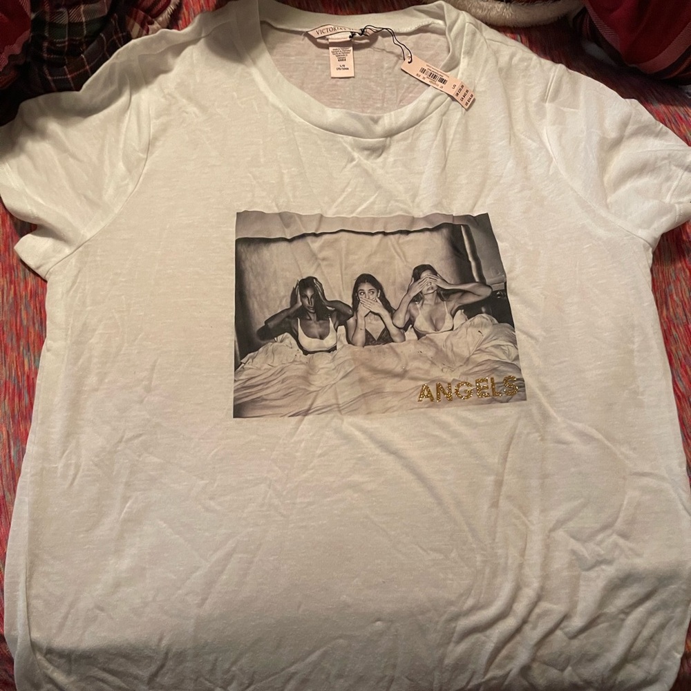 New with tags Victoria Secret t-shirt